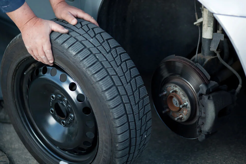 main image for mechanic Changing a Tyre